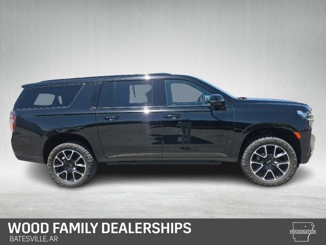 2023 Chevrolet Suburban 4WD RST