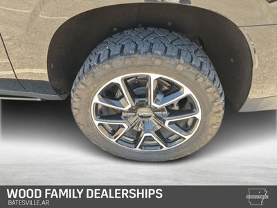 2023 Chevrolet Suburban 4WD RST