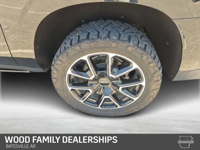 2023 Chevrolet Suburban 4WD RST