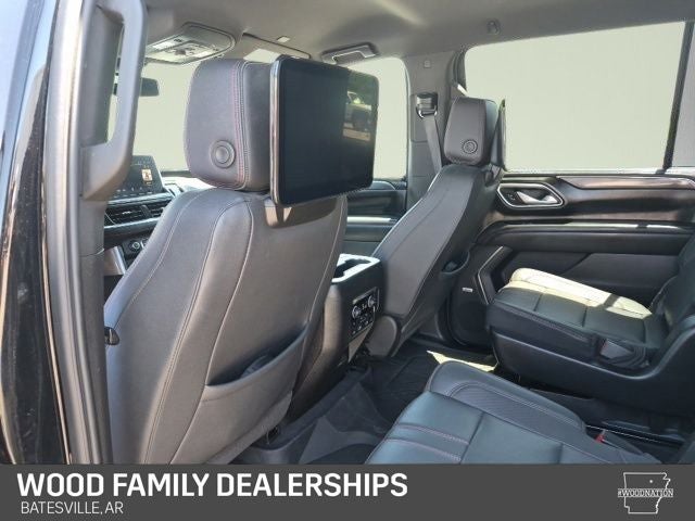 2023 Chevrolet Suburban 4WD RST