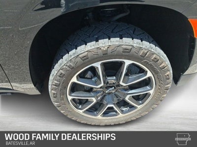 2023 Chevrolet Suburban 4WD RST