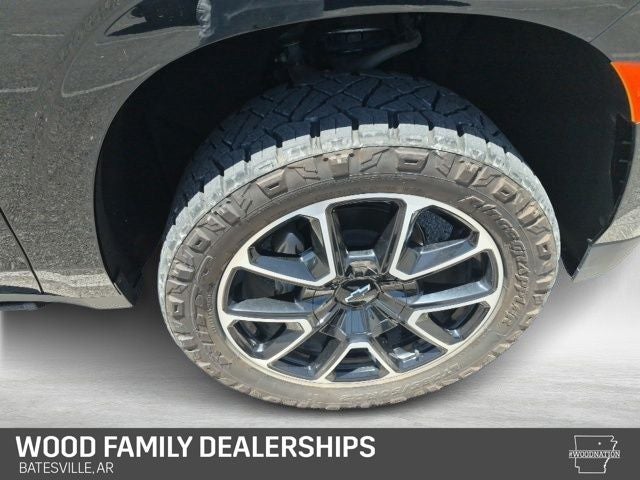 2023 Chevrolet Suburban 4WD RST