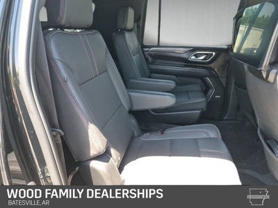 2023 Chevrolet Suburban 4WD RST