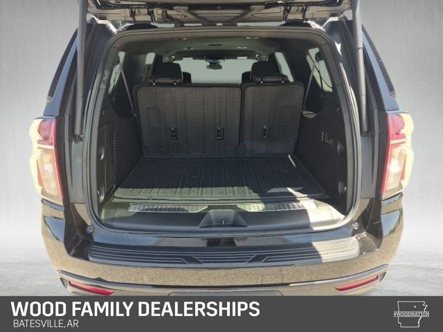 2023 Chevrolet Suburban 4WD RST