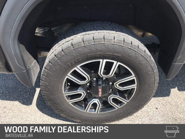 2023 GMC Sierra 2500HD 4WD Crew Cab Standard Bed AT4