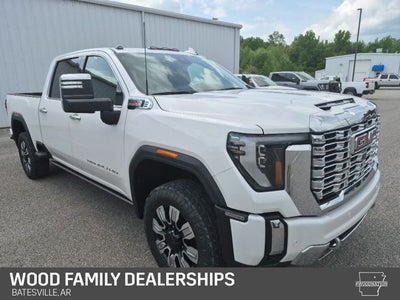2024 GMC Sierra 2500HD 4WD Crew Cab Standard Bed Denali