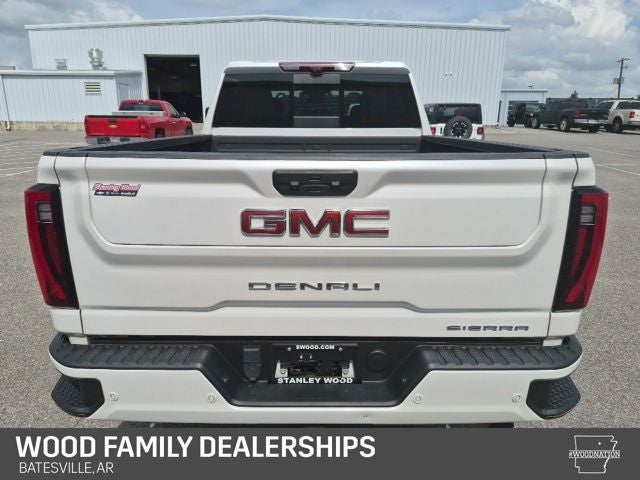 2024 GMC Sierra 2500HD 4WD Crew Cab Standard Bed Denali