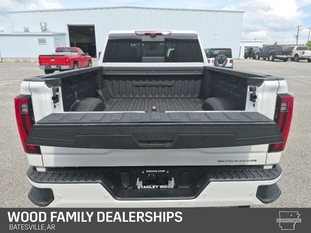 2024 GMC Sierra 2500HD 4WD Crew Cab Standard Bed Denali