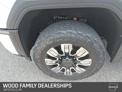2024 GMC Sierra 2500HD 4WD Crew Cab Standard Bed Denali