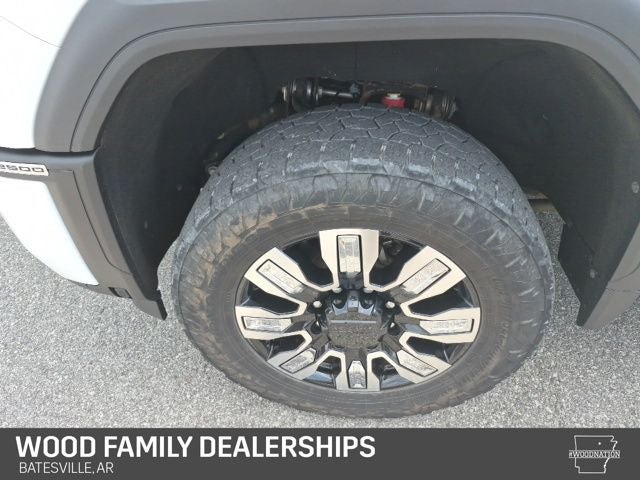 2024 GMC Sierra 2500HD 4WD Crew Cab Standard Bed Denali