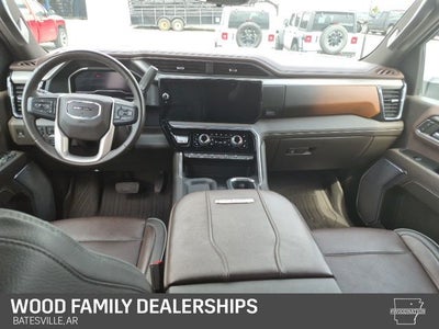 2024 GMC Sierra 2500HD 4WD Crew Cab Standard Bed Denali