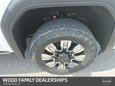 2024 GMC Sierra 2500HD 4WD Crew Cab Standard Bed Denali