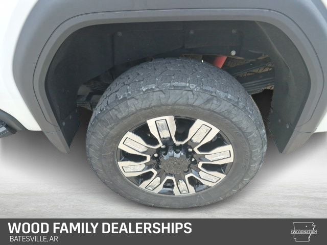 2024 GMC Sierra 2500HD 4WD Crew Cab Standard Bed Denali