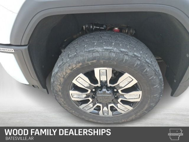 2024 GMC Sierra 2500HD 4WD Crew Cab Standard Bed Denali