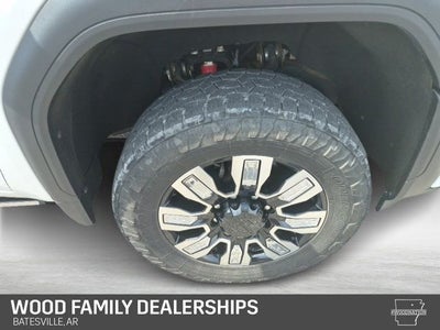 2024 GMC Sierra 2500HD 4WD Crew Cab Standard Bed Denali