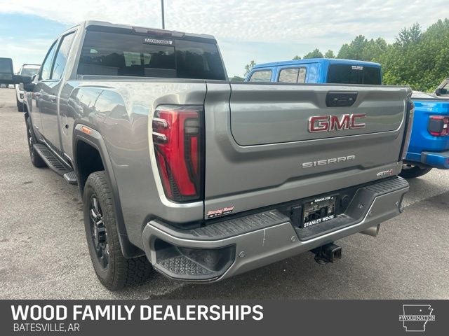 2025 GMC Sierra 2500HD 4WD Crew Cab Standard Bed AT4