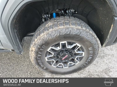 2025 GMC Sierra 2500HD 4WD Crew Cab Standard Bed AT4X