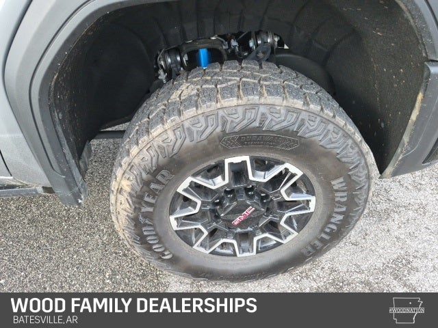 2025 GMC Sierra 2500HD 4WD Crew Cab Standard Bed AT4X