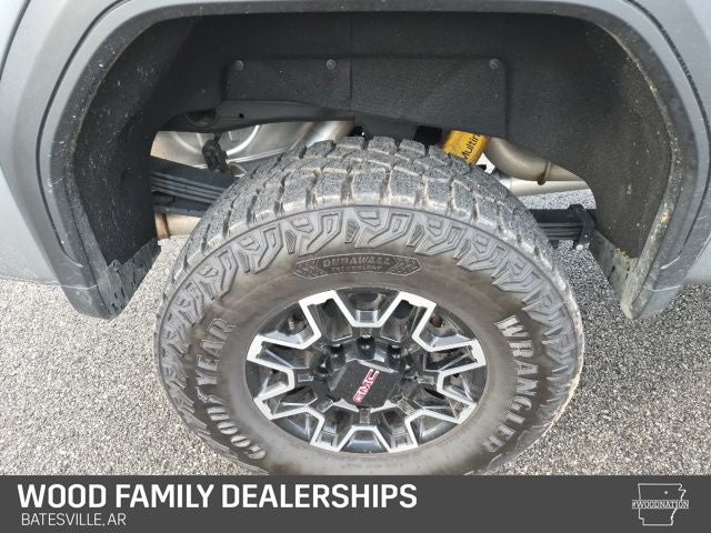 2025 GMC Sierra 2500HD 4WD Crew Cab Standard Bed AT4X