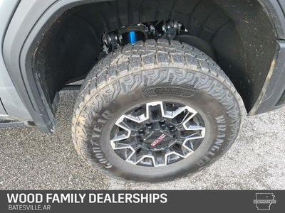 2025 GMC Sierra 2500HD 4WD Crew Cab Standard Bed AT4X