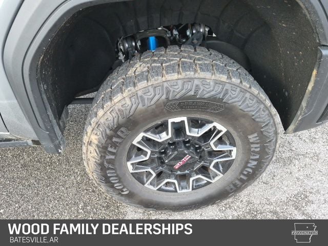 2025 GMC Sierra 2500HD 4WD Crew Cab Standard Bed AT4X