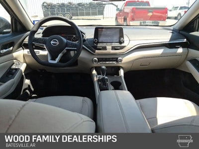 2025 Nissan Altima SV FWD