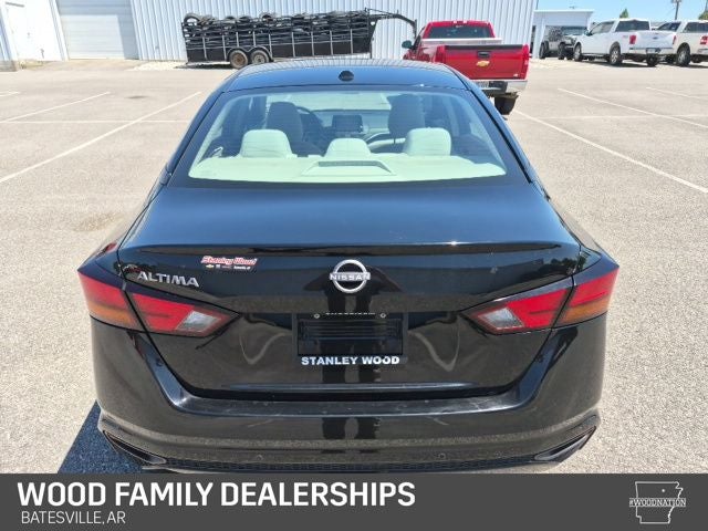 2025 Nissan Altima SV FWD