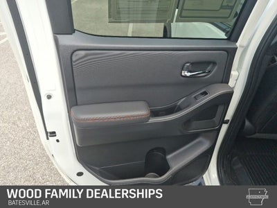 2024 Nissan Frontier Crew Cab PRO-4X 4x4