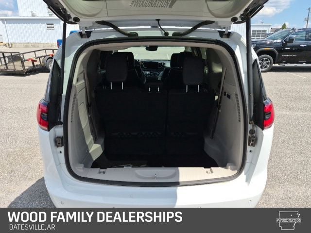 2023 Chrysler Pacifica Limited AWD