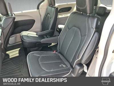 2023 Chrysler Pacifica Limited AWD