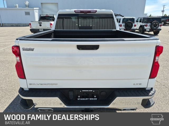 2022 Chevrolet Silverado 1500 4WD Crew Cab Short Bed LTZ