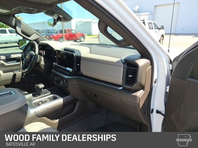2022 Chevrolet Silverado 1500 4WD Crew Cab Short Bed LTZ
