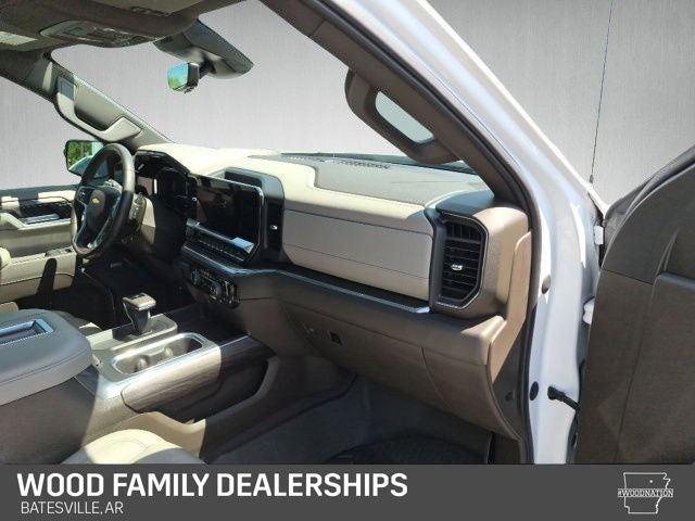 2022 Chevrolet Silverado 1500 4WD Crew Cab Short Bed LTZ