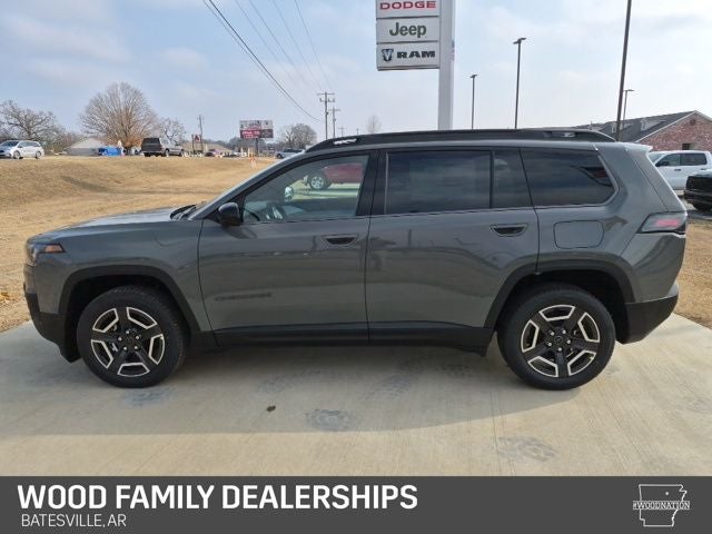 2026 Jeep Cherokee CHEROKEE LAREDO 4X4