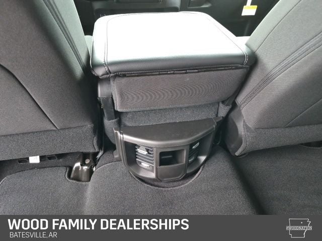2026 RAM Ram 2500 RAM 2500 BLACK EXPRESS CREW CAB 4X4 6'4' BOX