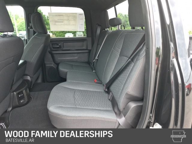 2026 RAM Ram 2500 RAM 2500 BLACK EXPRESS CREW CAB 4X4 6'4' BOX