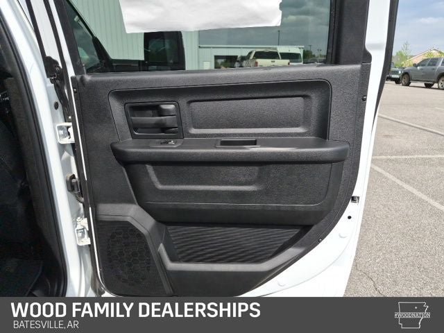 2026 RAM Ram 2500 RAM 2500 BLACK EXPRESS CREW CAB 4X4 6'4' BOX