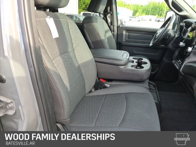 2026 RAM Ram 2500 RAM 2500 BLACK EXPRESS CREW CAB 4X4 6'4' BOX