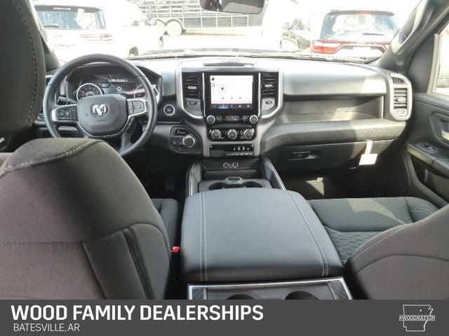 2026 RAM Ram 1500 RAM 1500 EXPRESS CREW CAB 4X4 5'7' BOX