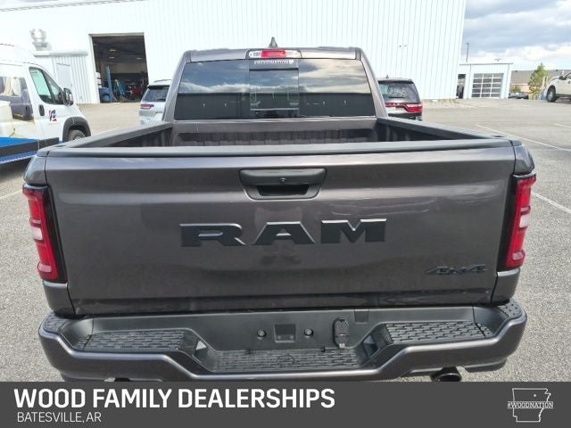 2026 RAM Ram 1500 RAM 1500 EXPRESS CREW CAB 4X4 5'7' BOX