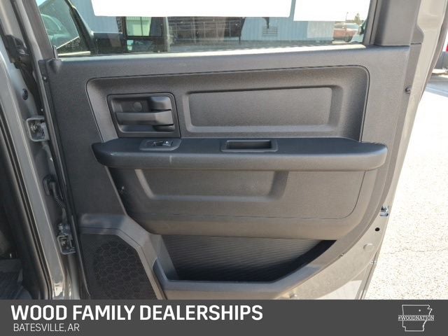 2026 RAM Ram 2500 RAM 2500 BLACK EXPRESS CREW CAB 4X4 6'4' BOX