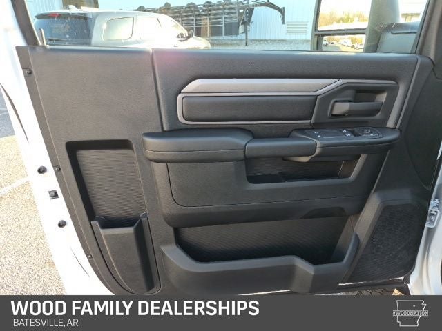 2026 RAM Ram 5500 Chassis Cab RAM 5500 TRADESMAN CHASSIS REGULAR CAB 4X4 84' CA