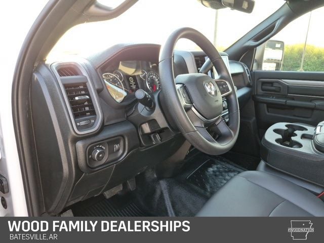 2026 RAM Ram 5500 Chassis Cab RAM 5500 TRADESMAN CHASSIS REGULAR CAB 4X4 84' CA