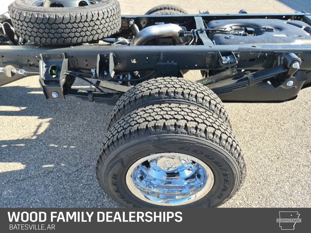2027 RAM Ram 3500 Chassis Cab RAM 3500 TRADESMAN CREW CAB CHASSIS 4X4 60' CA