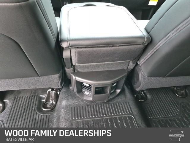 2026 RAM Ram 3500 Chassis Cab RAM 3500 TRADESMAN CREW CAB CHASSIS 4X4 60' CA