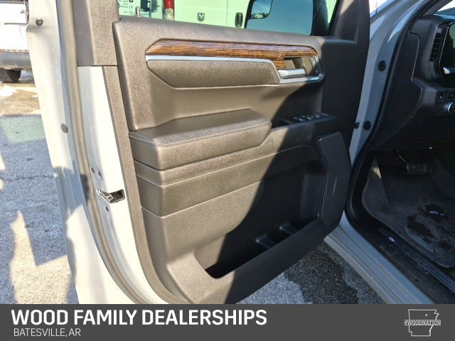 2024 GMC Sierra 1500 4WD Crew Cab Short Box Elevation with 3SB