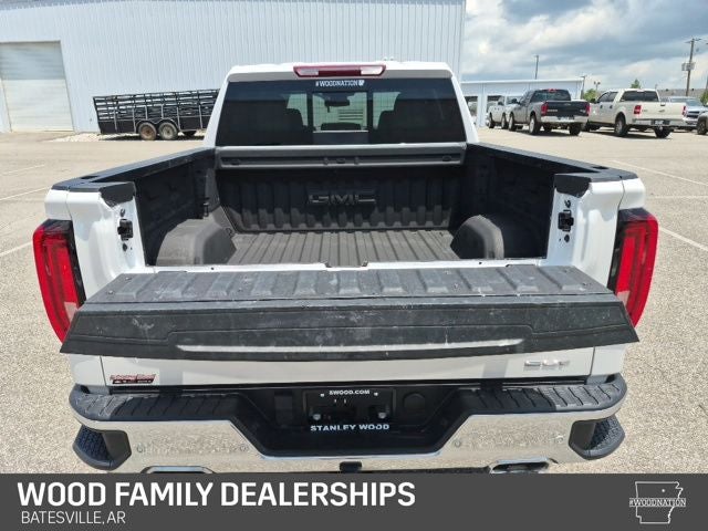 2025 GMC Sierra 1500 4WD Crew Cab Short Box SLT