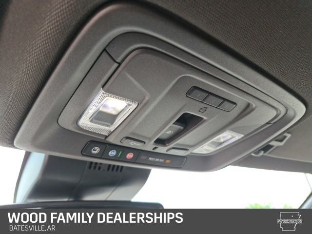 2025 GMC Sierra 1500 4WD Crew Cab Short Box SLT