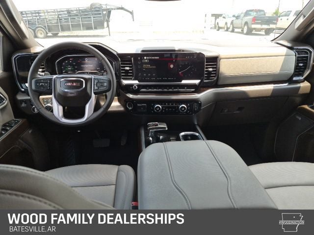 2025 GMC Sierra 1500 4WD Crew Cab Short Box SLT