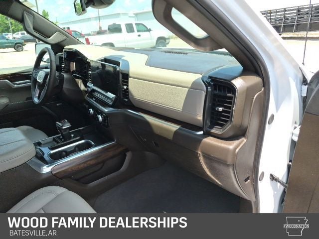 2025 GMC Sierra 1500 4WD Crew Cab Short Box SLT